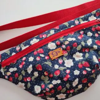 riñonera Strawberries