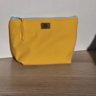 Neceser Impermeable "Yellow" Mediano