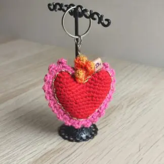 Llavero "Sacred Heart" Amigurumi