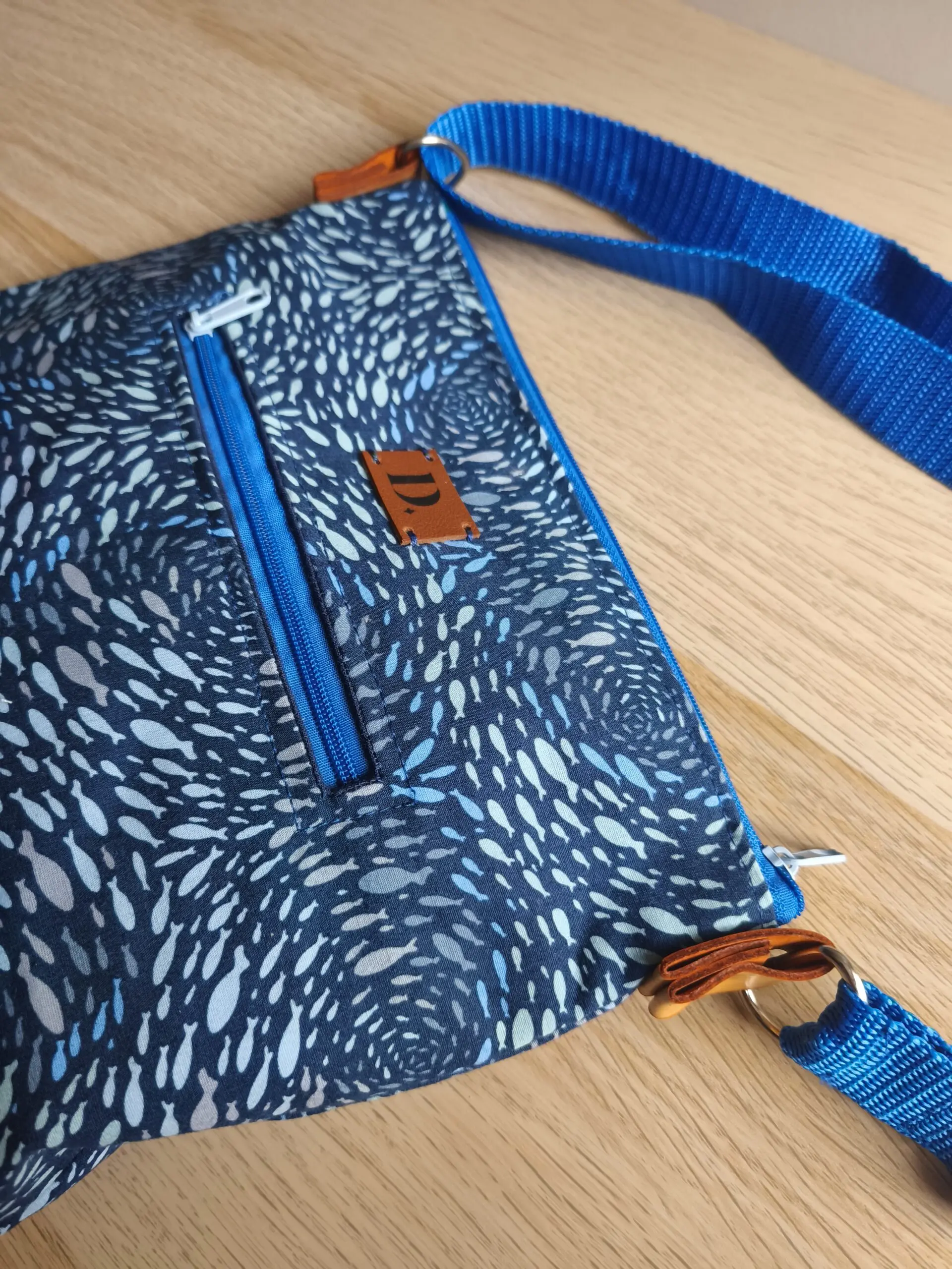 Sling Bag "Fishes" - Imagen 3