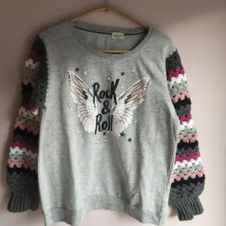 Sudadera Upcycled "Rock & Roll" Crochet