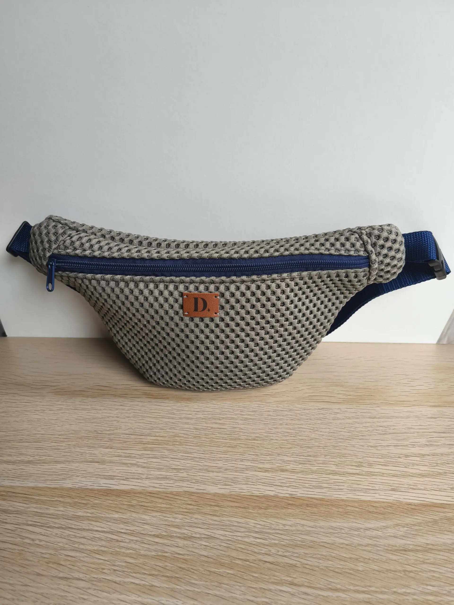 Riñonera "Sport 3D" Gris