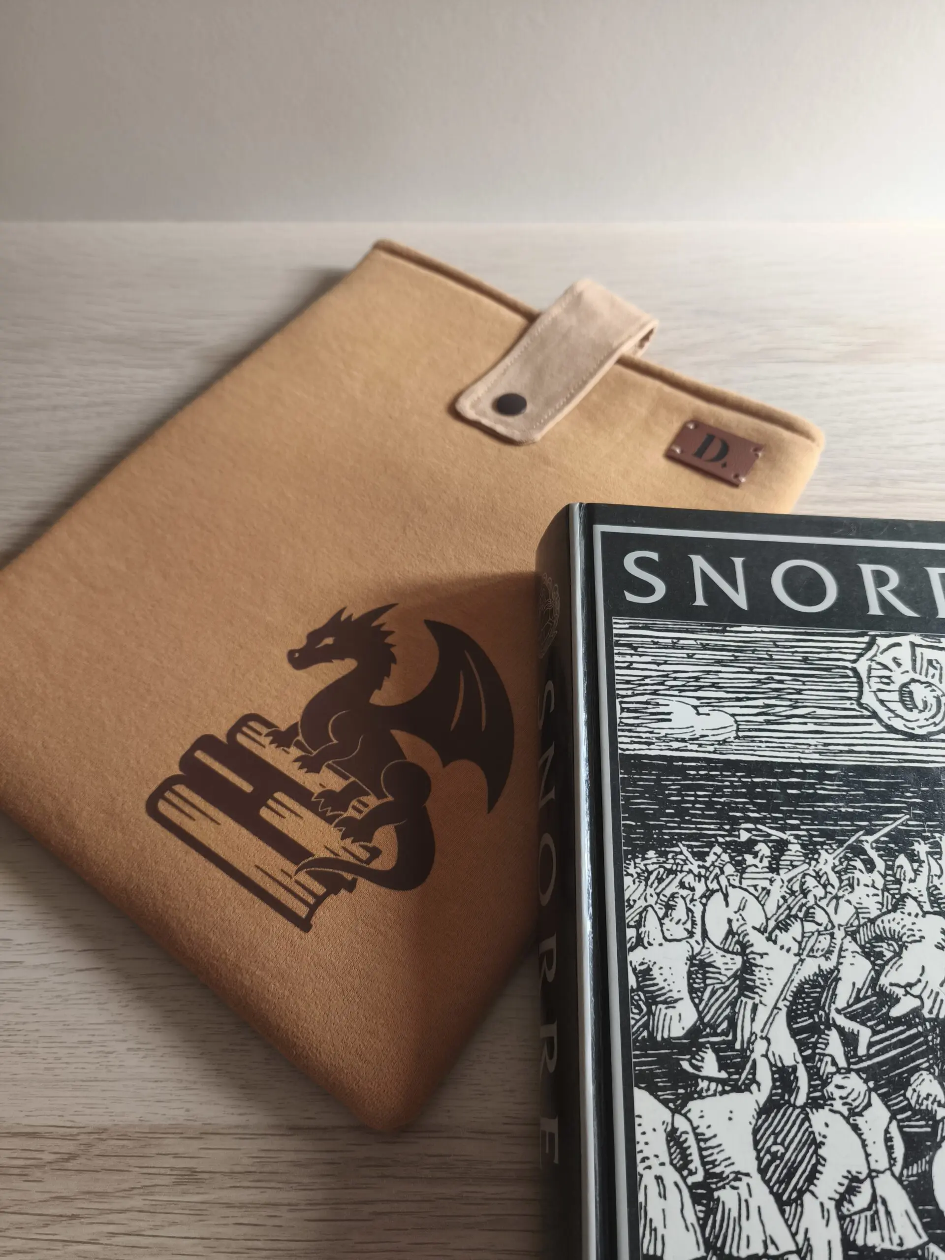 Funda para Libro "Reading Dragon" - Imagen 2