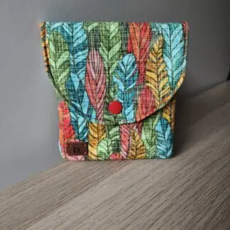 Monedero solapa " Rainbow Feathers"