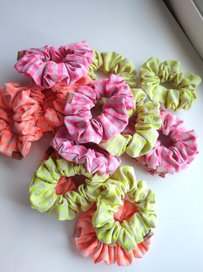 Coletero Scrunchie Vichy Orange Neon - Imagen 4