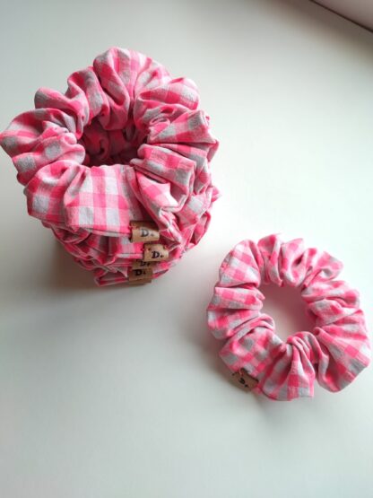 Coletero Scrunchie Vichy Pink Neon - Imagen 2