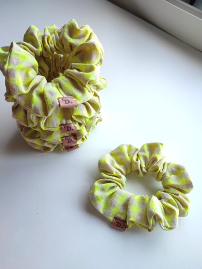 Coletero Scrunchie Vichy Yellow Neon - Imagen 2